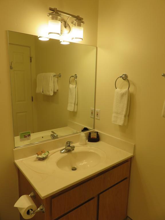 Standard King Room,682706517:JPEG